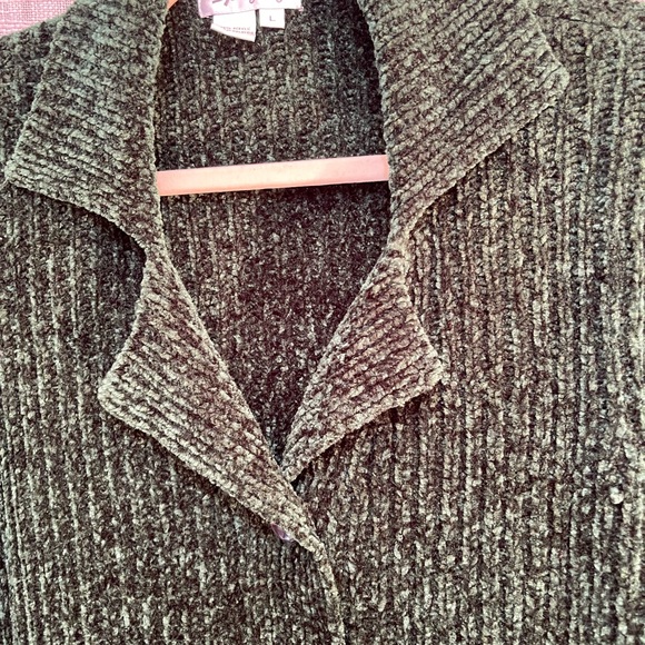 Green chenille cardigan, emerald sweater cardigan - Picture 2 of 6